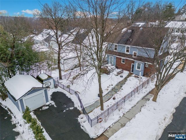 17 Collinwood Road, Maplewood, NJ 07040