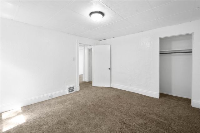 106 Carrick Ave, Carrick, PA 15210