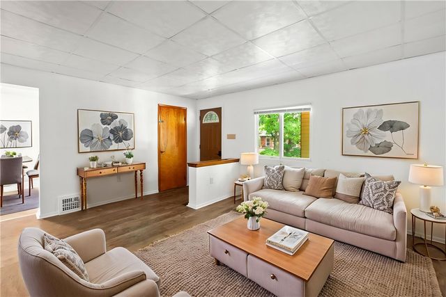 106 Carrick Ave, Carrick, PA 15210
