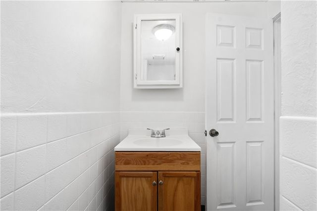 106 Carrick Ave, Carrick, PA 15210