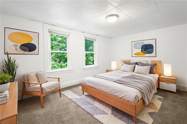 106 Carrick Ave, Carrick, PA 15210
