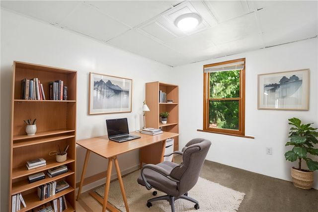 106 Carrick Ave, Carrick, PA 15210