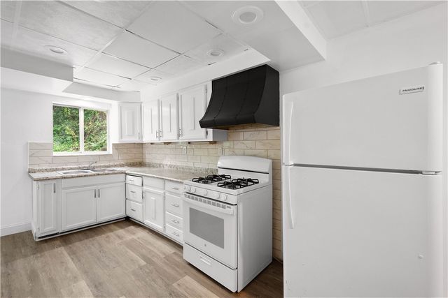 106 Carrick Ave, Carrick, PA 15210