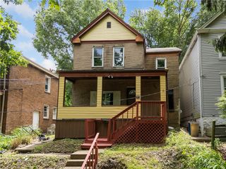 106 Carrick Ave, Carrick, PA 15210
