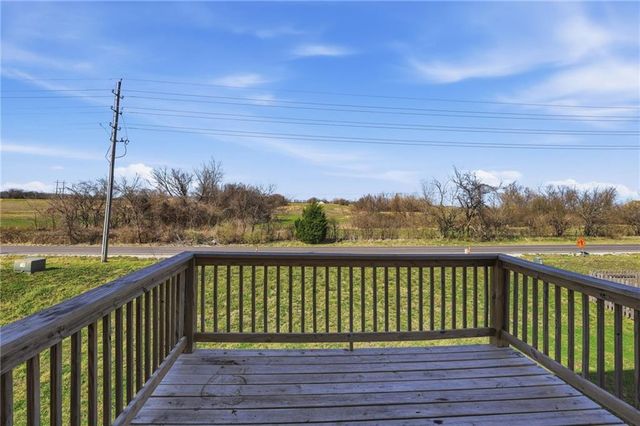9800 E 219th Circle, Peculiar, MO 64078