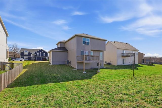 9800 E 219th Circle, Peculiar, MO 64078