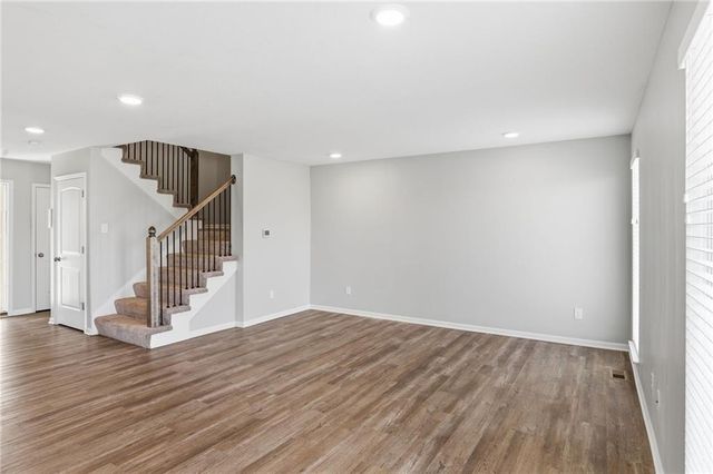 9800 E 219th Circle, Peculiar, MO 64078