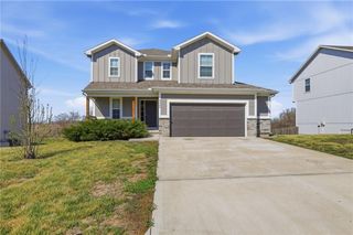 9800 E 219th Circle, Peculiar, MO 64078