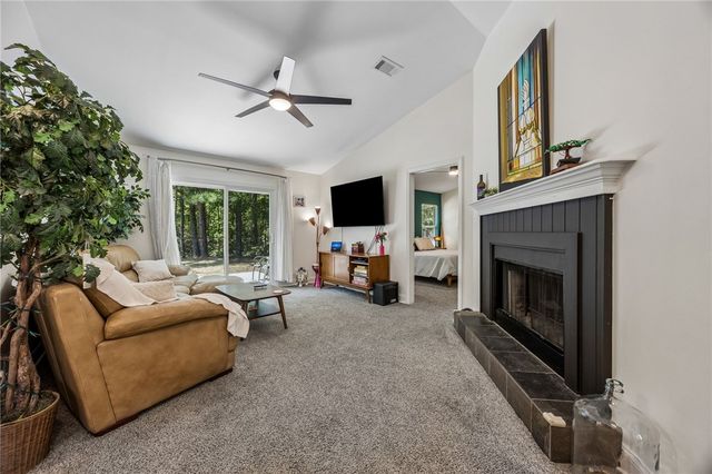 145 Retreat Place, Woodbine, GA 31569