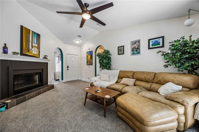 145 Retreat Place, Woodbine, GA 31569