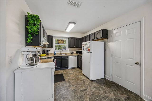 145 Retreat Place, Woodbine, GA 31569