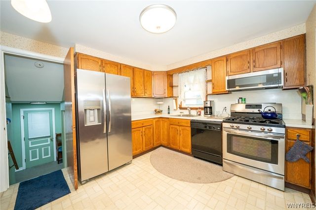 16 Brookville Court, Tonawanda, NY 14150
