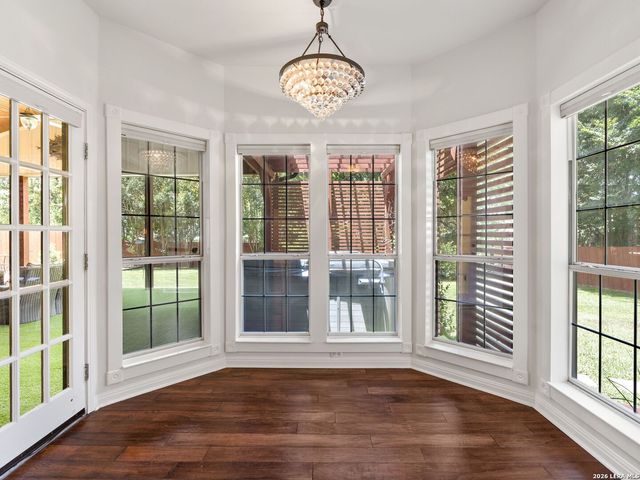 230 W HOSACK ST, Boerne, TX 78006