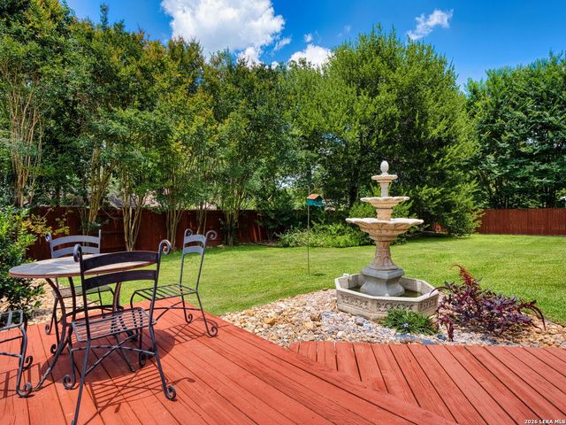230 W HOSACK ST, Boerne, TX 78006