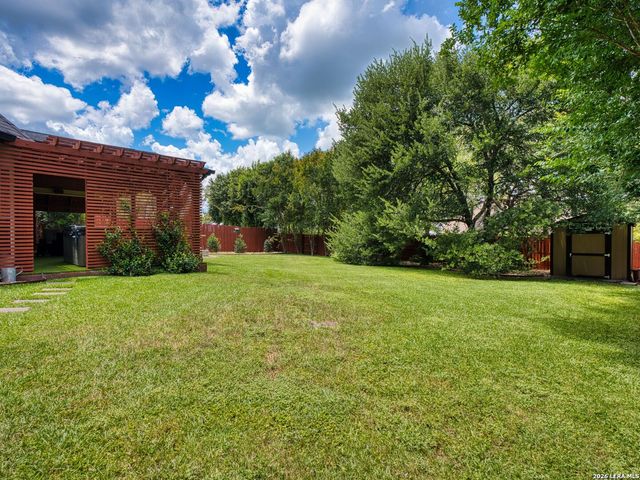 230 W HOSACK ST, Boerne, TX 78006