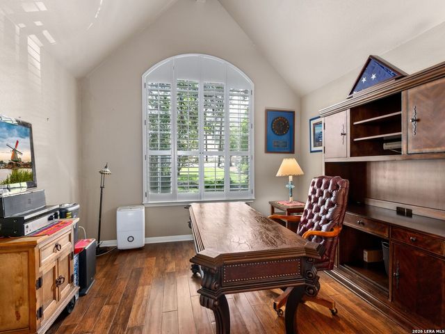 230 W HOSACK ST, Boerne, TX 78006