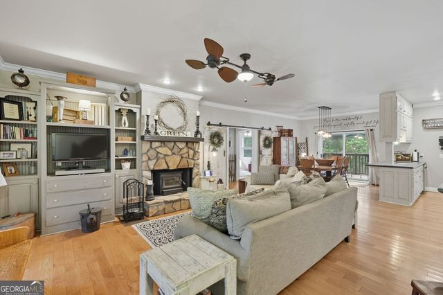 399 Grindstone Creek Drive, Clarkesville, GA 30523