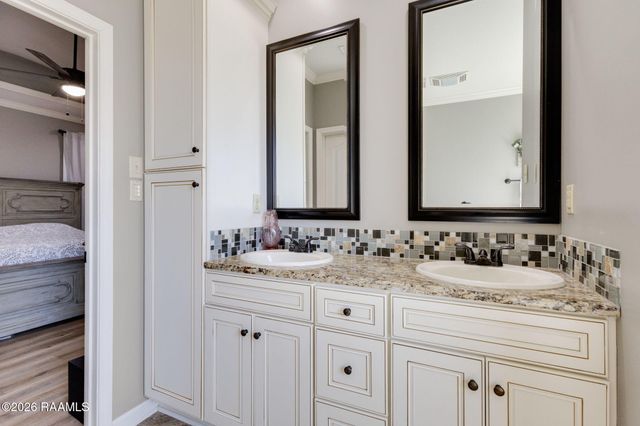 109 Fallstone Road, Youngsville, LA 70592