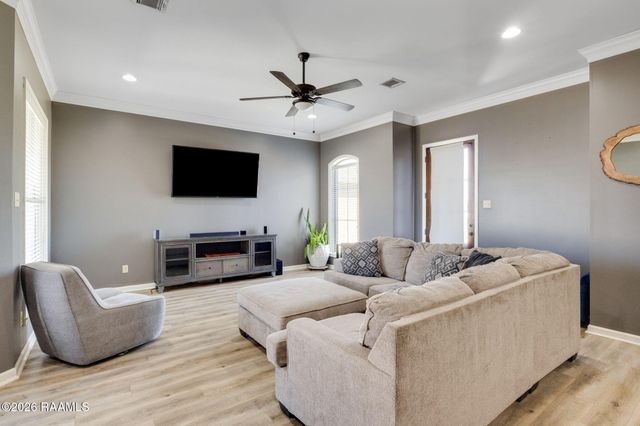 109 Fallstone Road, Youngsville, LA 70592