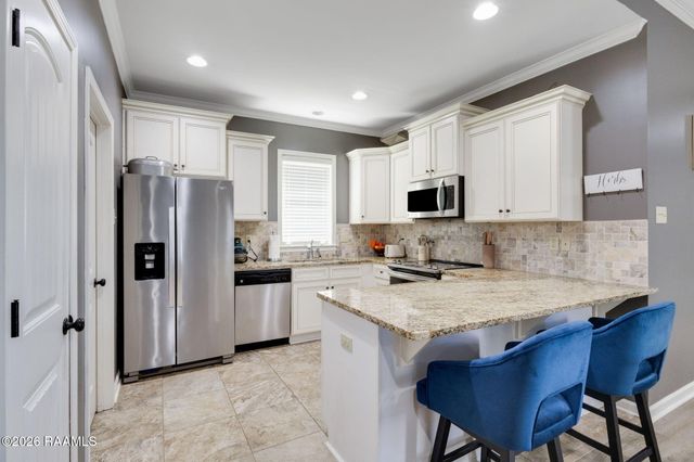 109 Fallstone Road, Youngsville, LA 70592