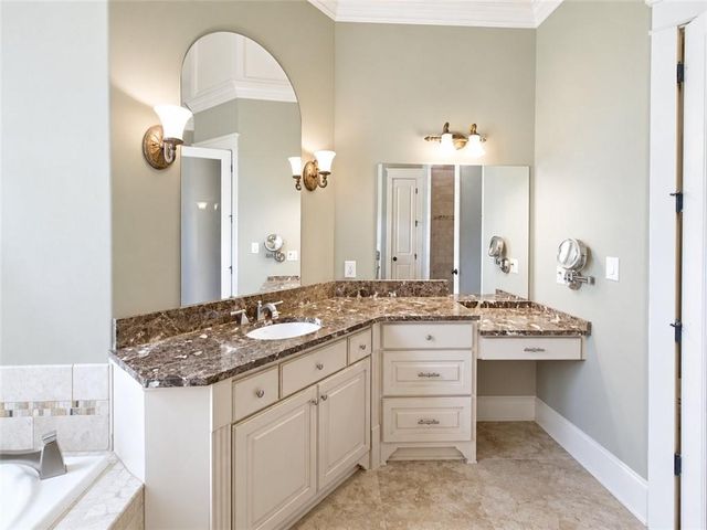 1011 Highgrove Drive, Monroe, GA 30655