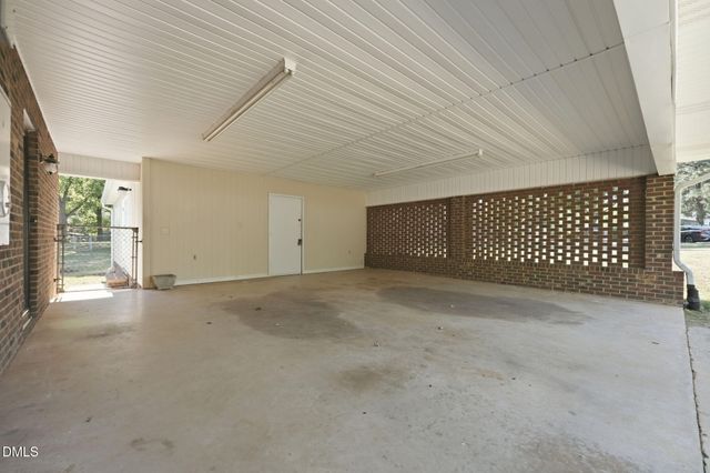 1905 Whitsett Street, Burlington, NC 27215