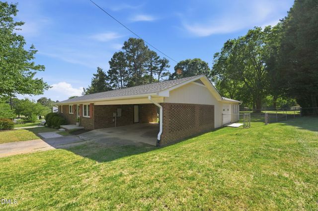 1905 Whitsett Street, Burlington, NC 27215