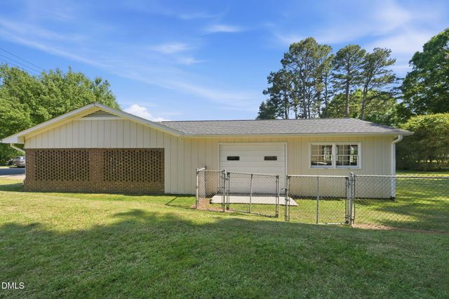 1905 Whitsett Street, Burlington, NC 27215