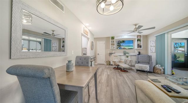 712 WHITE PINE TREE ROAD 77, Venice, FL 34285