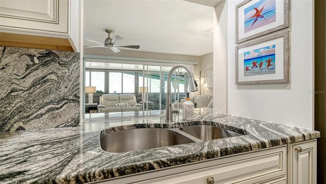 712 WHITE PINE TREE ROAD 77, Venice, FL 34285