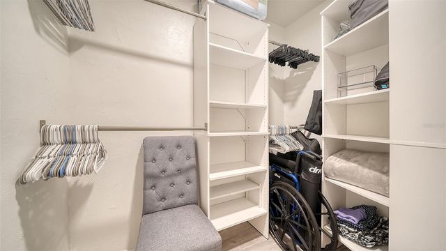 712 WHITE PINE TREE ROAD 77, Venice, FL 34285