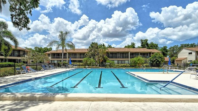 712 WHITE PINE TREE ROAD 77, Venice, FL 34285