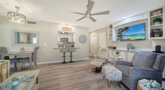 712 WHITE PINE TREE ROAD 77, Venice, FL 34285