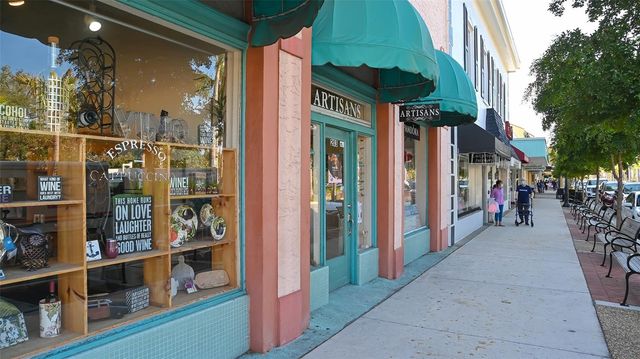 712 WHITE PINE TREE ROAD 77, Venice, FL 34285