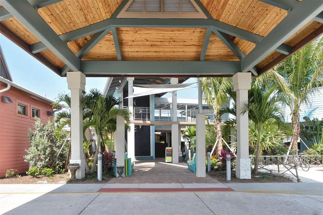 712 WHITE PINE TREE ROAD 77, Venice, FL 34285