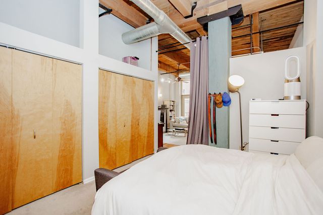 1500 W Monroe Street 205, Chicago, IL 60607