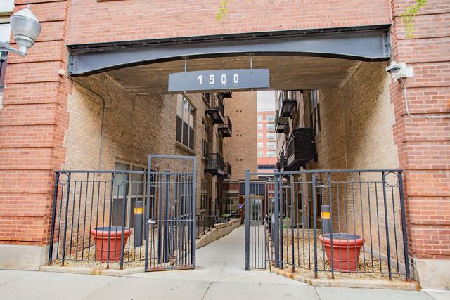 1500 W Monroe Street 205, Chicago, IL 60607