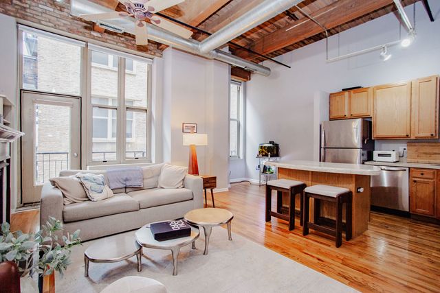 1500 W Monroe Street 205, Chicago, IL 60607