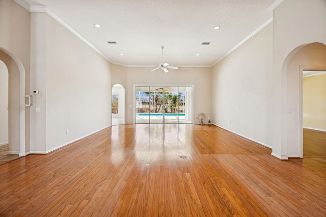 329 Marsh Point Cir, St Augustine, FL 32080