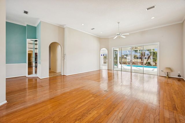 329 Marsh Point Cir, St Augustine, FL 32080