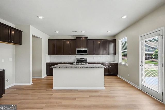 391 Lead Way, Jonesboro, GA 30238
