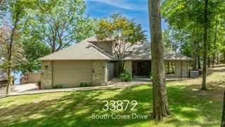 33872 S Coves Drive, Afton, OK 74331
