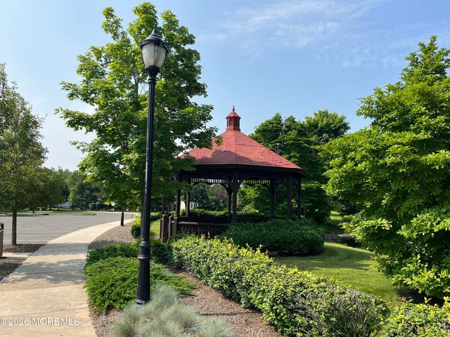 42 Pembroke Drive, Jackson, NJ 08527