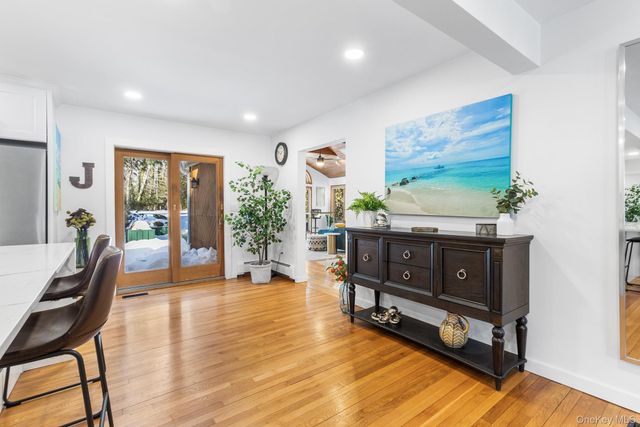 43 Lewis Court, Huntington Station, NY 11746