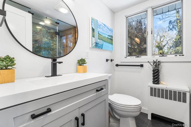 43 Lewis Court, Huntington Station, NY 11746