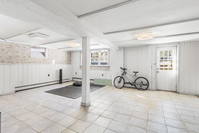 43 Lewis Court, Huntington Station, NY 11746