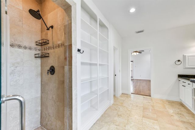 1529 Rosewood Street, Houston, TX 77004