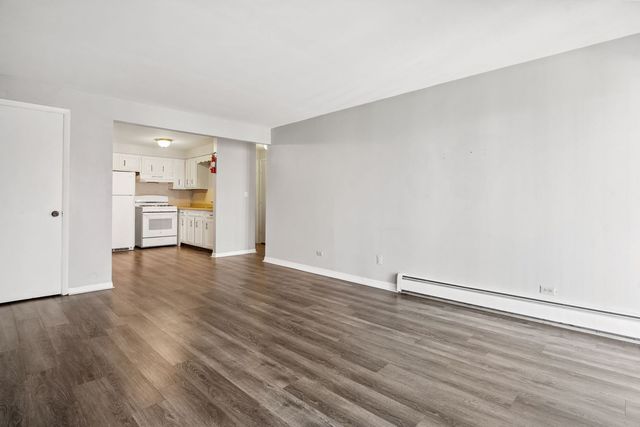 2500 Mark Thomas Lane 7A, Hanover Park, IL 60133