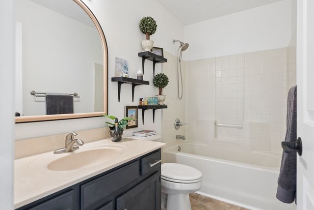 804 Cobble Cv, Nashville, TN 37211