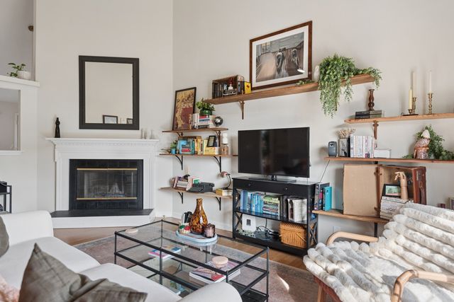804 Cobble Cv, Nashville, TN 37211